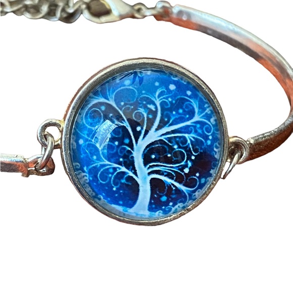 🎈Sale 🎈2 for $10 snowing winter tree blue round metal bracelet adjustable - Picture 2 of 5